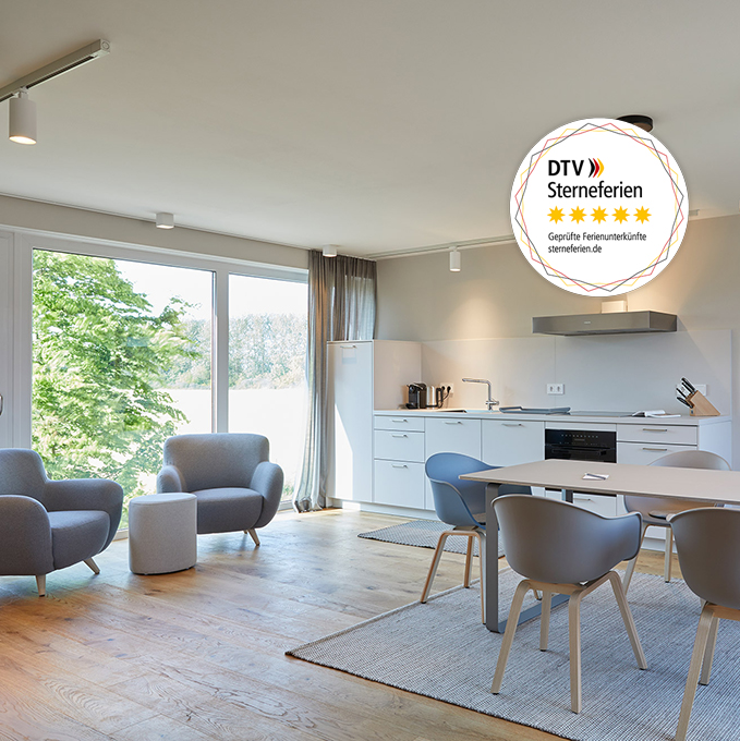 Überraschung L – großzügiges Apartment mit 3 Schlafzimmern und Dachterrasse